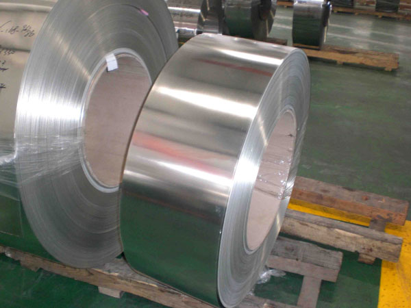 Q235-hot-rolled-galvanized-metal-strip-in